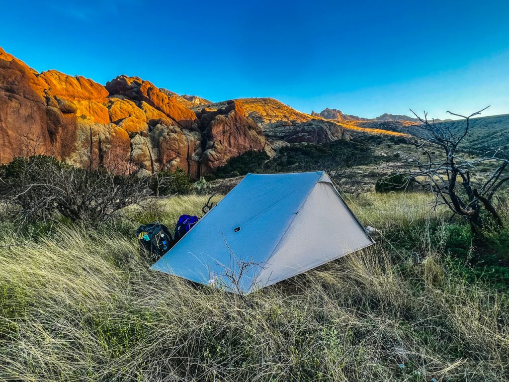 A grassy knoll campsite in Arizona.