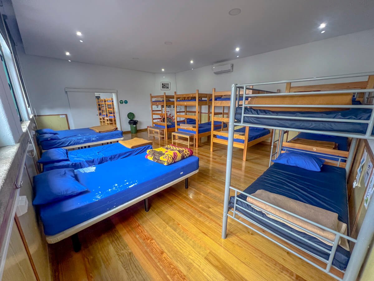 A large albergue with 90-beds.